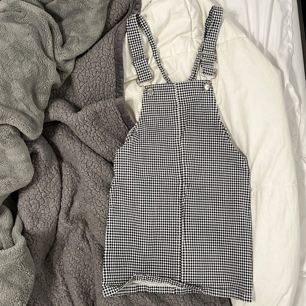 FORVER 21 overall dress